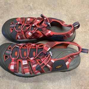 Like New Womens Keen shoe size 10. Beautiful colors, Rich Red. Worn once.